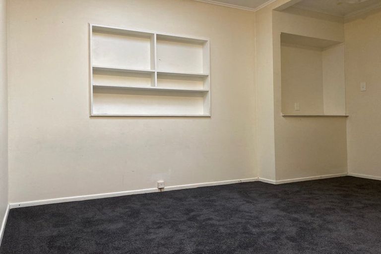 Photo of property in 15 Gardiner Grove, Mangere East, Auckland, 2024