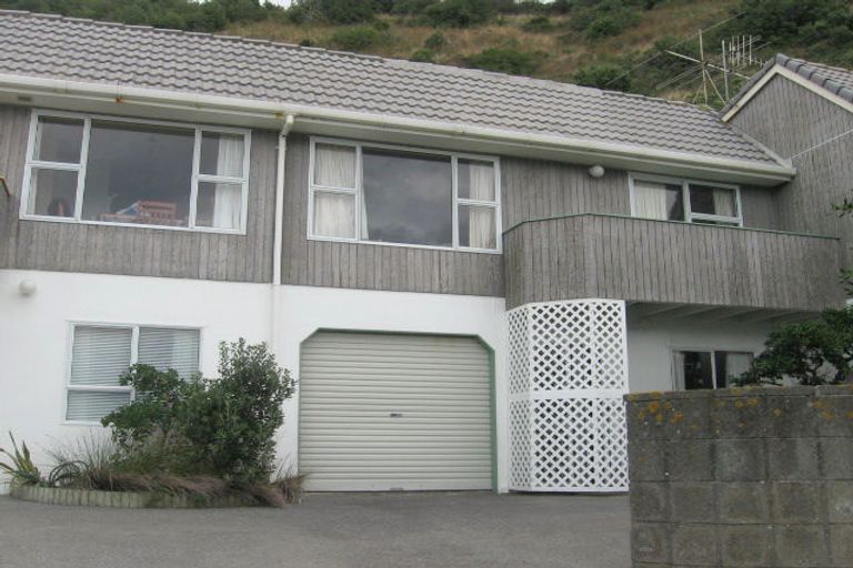 Photo of property in 418f3 Queens Drive, Lyall Bay, Wellington, 6022