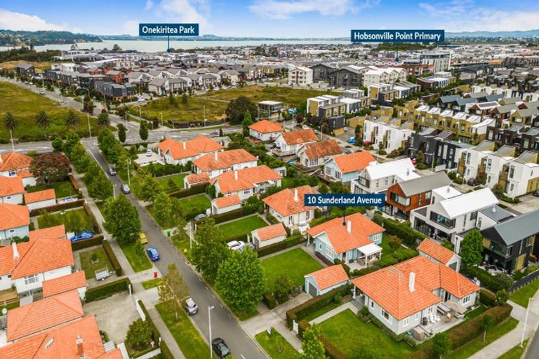 Photo of property in 10 Sunderland Avenue, Hobsonville, Auckland, 0616