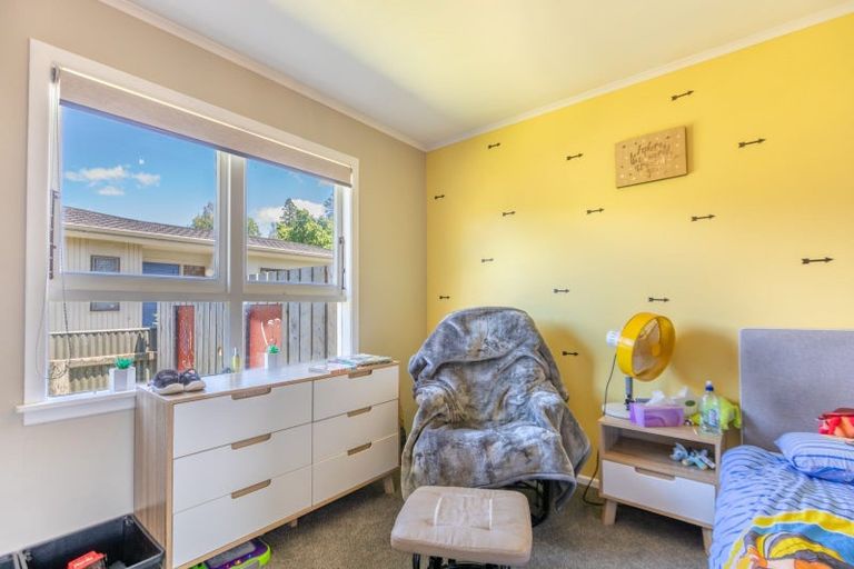 Photo of property in 4 Waverley Street, Waipawa, 4210