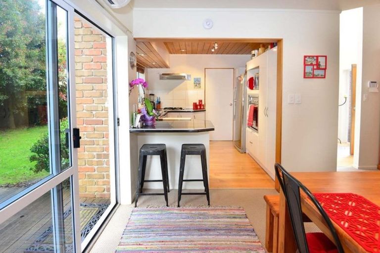 Photo of property in 51 Maygrove Drive, Orewa, 0931