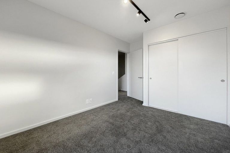 Photo of property in 149u4 Onepu Road, Lyall Bay, Wellington, 6022