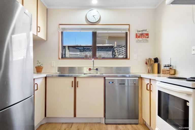 Photo of property in 1/52 Edgewater Parade, Waiuku, 2123