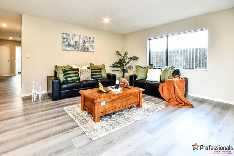 Photo of property in 15 Alderson Lane, Favona, Auckland, 2024