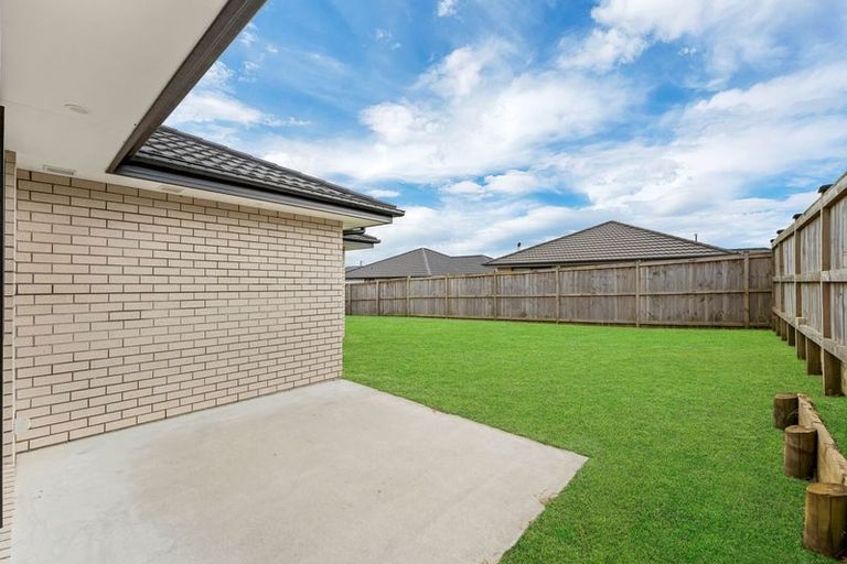 Photo of property in 11 Paul Way, Pokeno, 2402