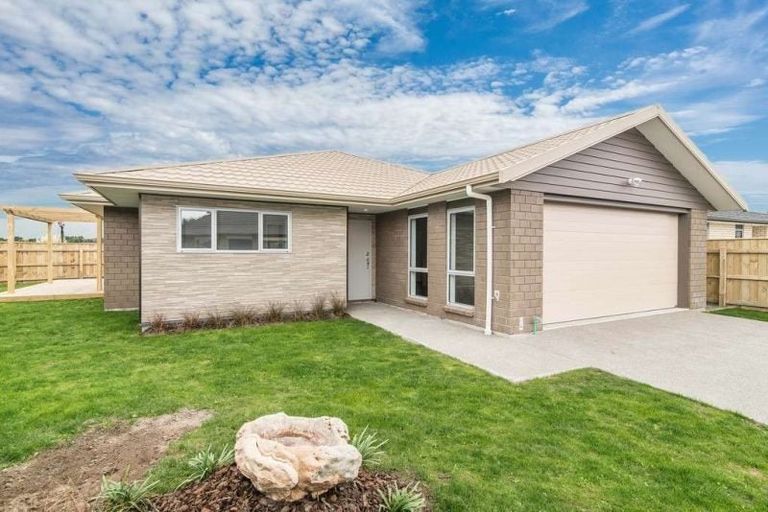 Photo of property in 96 Mazengarb Road, Paraparaumu Beach, Paraparaumu, 5032