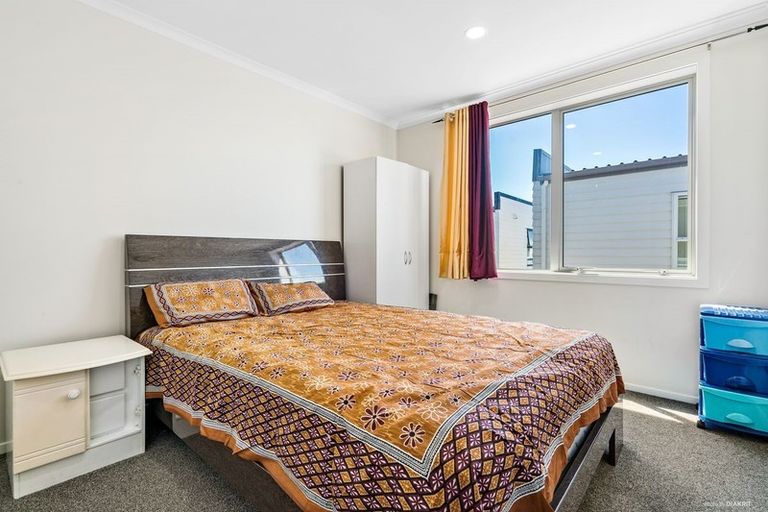 Photo of property in 9 Taupinga Way, Takanini, 2112