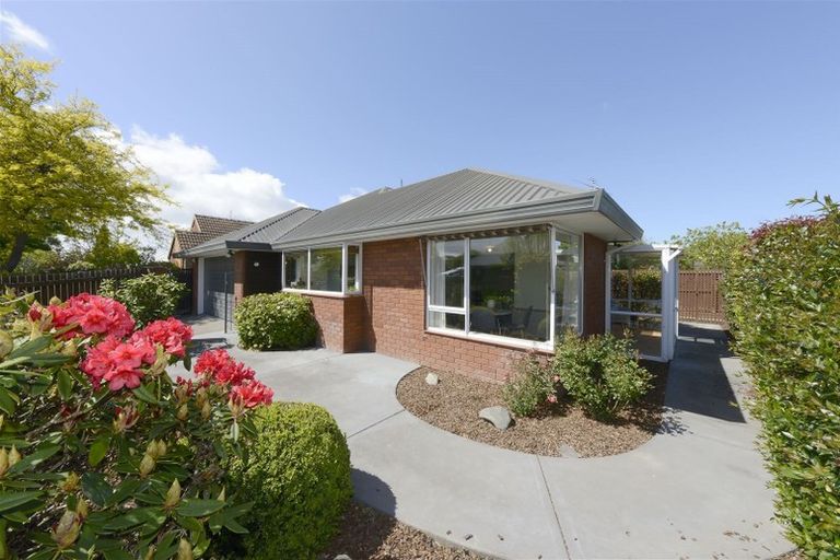 Photo of property in 64 Apsley Drive, Avonhead, Christchurch, 8042