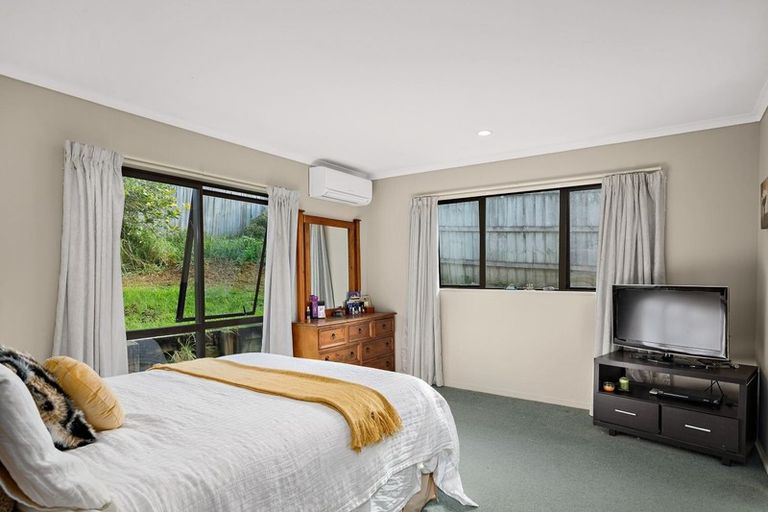 Photo of property in 25 Killygordon Place, Massey, Auckland, 0614