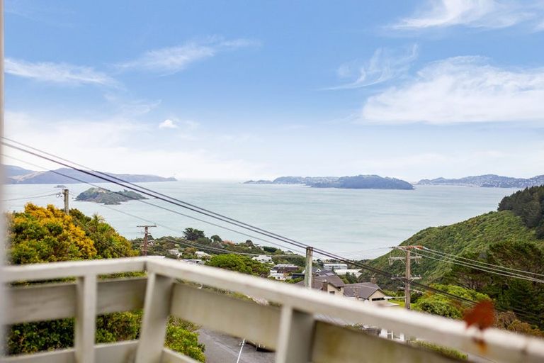 Photo of property in 26 Titiro Moana Road, Korokoro, Lower Hutt, 5012