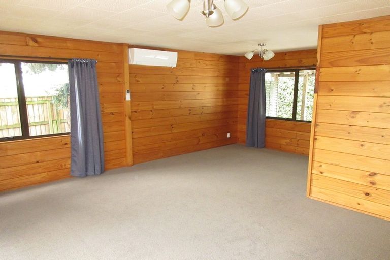 Photo of property in 4 Poneke Drive, Waikanae, 5036