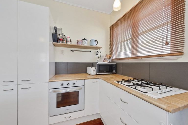 Photo of property in 4 Casey Avenue, Fairfield, Hamilton, 3214