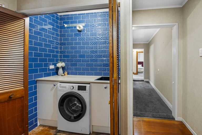 Photo of property in 187 South Road, Hawera, 4610