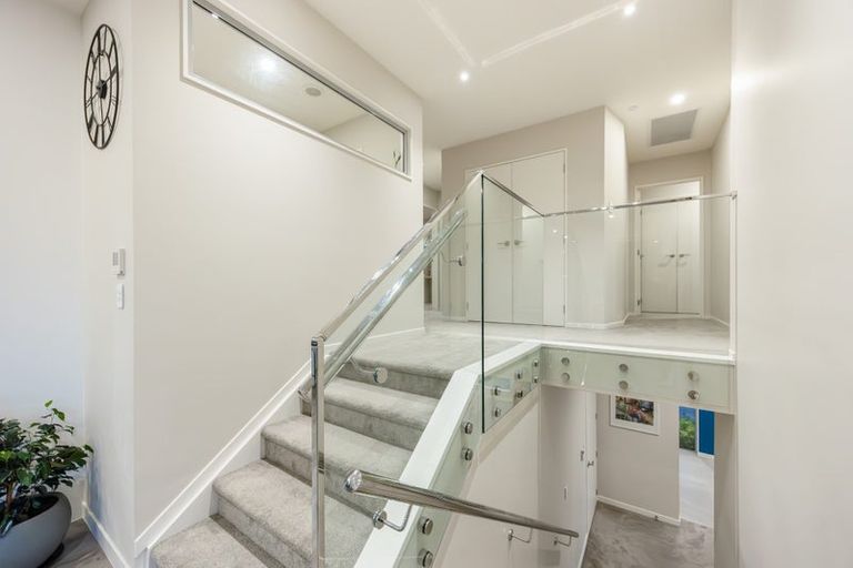 Photo of property in 138 Godfrey Drive, Orewa, 0931