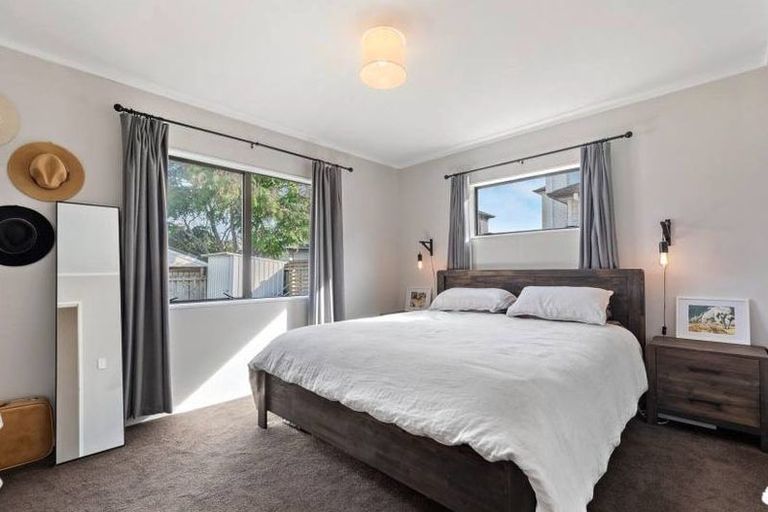 Photo of property in 1/63 Stanley Avenue, Milford, Auckland, 0620