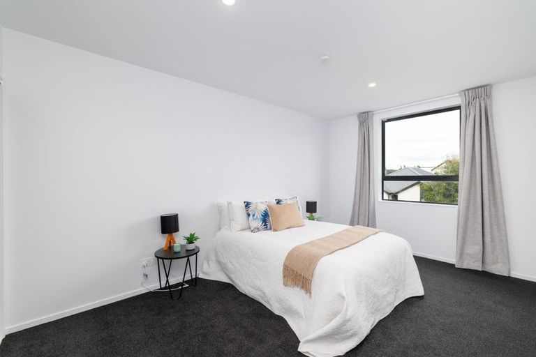 Photo of property in 11 Malaga Crescent, Harewood, Christchurch, 8051