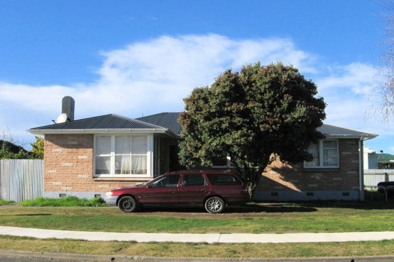 Photo of property in 18 Constable Crescent, Onekawa, Napier, 4110