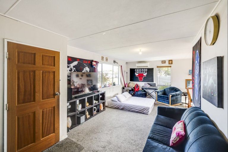 Photo of property in 250 Flaxmere Avenue, Flaxmere, Hastings, 4120