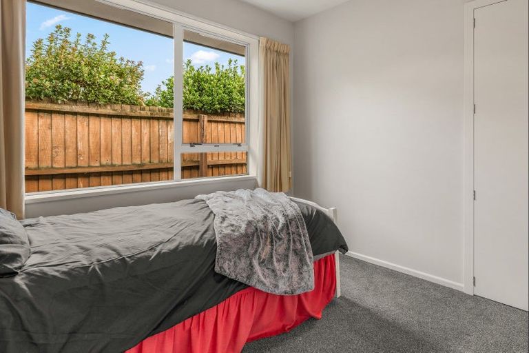 Photo of property in 10 Natalie Place, Harewood, Christchurch, 8051