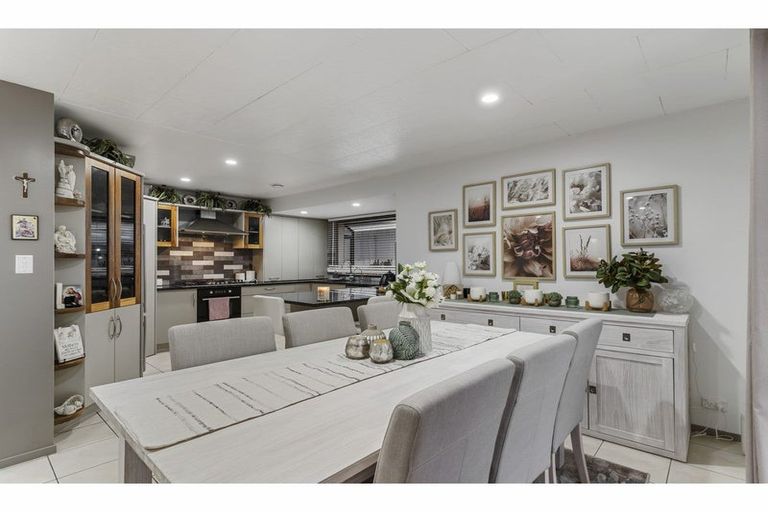 Photo of property in 129 Alfriston Road, Manurewa, Auckland, 2105