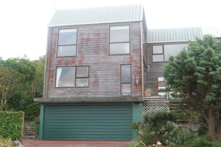 Photo of property in 15a Puketiro Avenue, Northland, Wellington, 6012