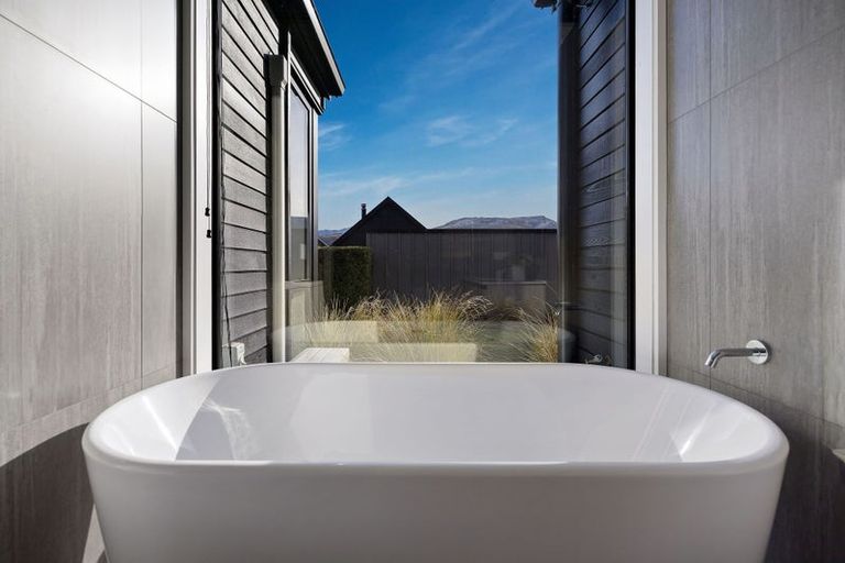 Photo of property in 2 Kotuku Lane, Hobsonville, Auckland, 0616