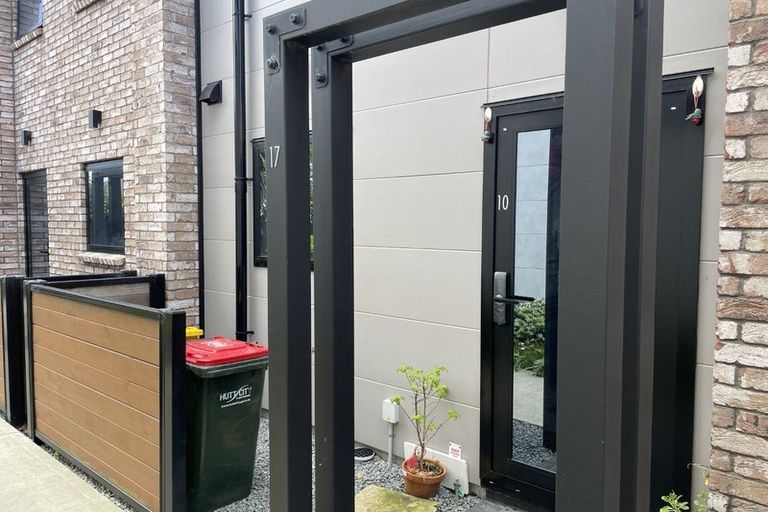 Photo of property in 10/17 Pearce Crescent, Taita, Lower Hutt, 5011