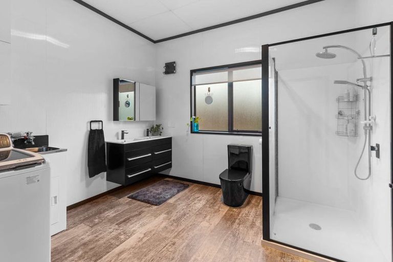 Photo of property in 373 Broadway, Stratford, 4332