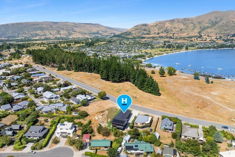 Photo of property in 93 Plantation Road, Wanaka, 9305