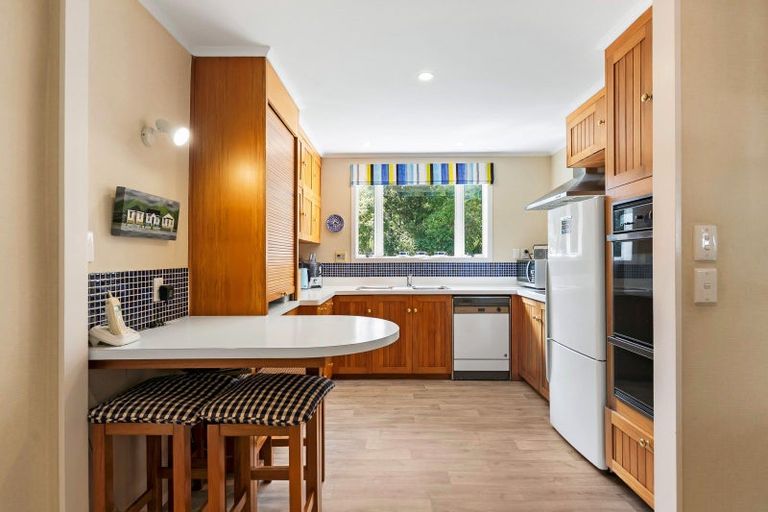 Photo of property in 4 Freemans Way, Pinehaven, Upper Hutt, 5019