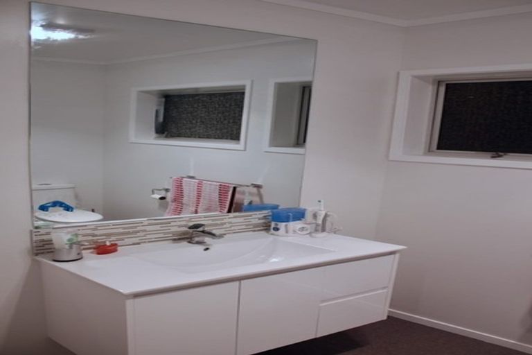 Photo of property in 1/61 Mcclintock Road, Massey, Auckland, 0614