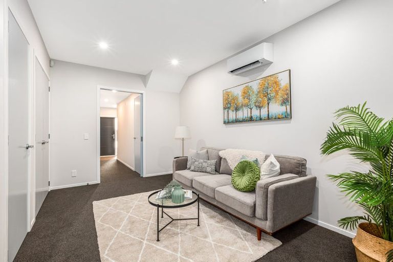 Photo of property in 3 Pakura Place, Wainuiomata, Lower Hutt, 5014