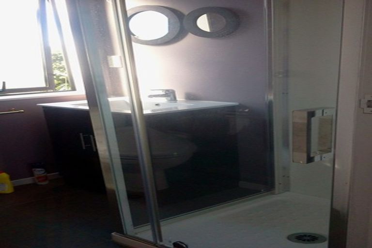 Photo of property in 49 Rua Road, Glen Eden, Auckland, 0602