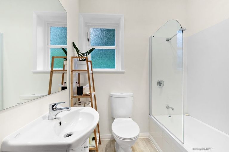 Photo of property in 24 Rangoon Street, Khandallah, Wellington, 6035