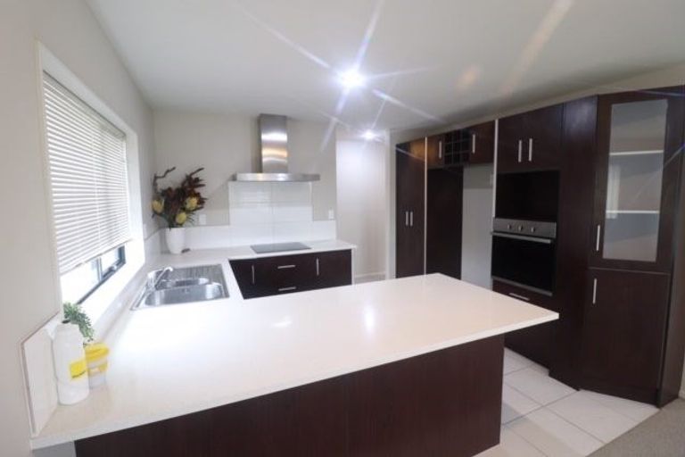 Photo of property in 12 Riverglade Parkway, Te Atatu South, Auckland, 0610