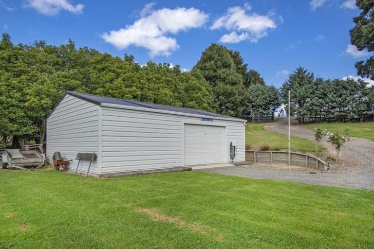 Photo of property in 165 Gray Road, Te Kamo, Kamo, 0185