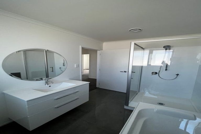 Photo of property in 34 Murray Ward Drive, Te Kauwhata, 3710