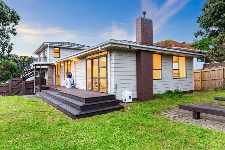 Photo of property in 2 Te Pene Avenue, Titahi Bay, Porirua, 5022