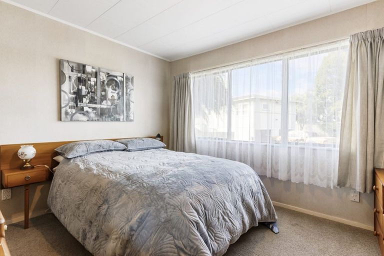 Photo of property in 1/13 Kirton Crescent, Manurewa, Auckland, 2102