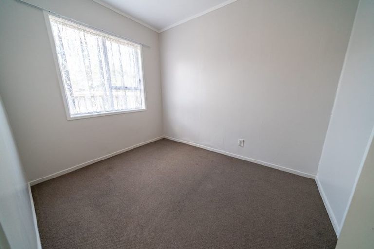 Photo of property in 2/41 Miro Street, New Lynn, Auckland, 0600