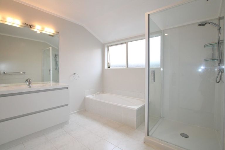 Photo of property in 9 Judd Place, Orewa, 0931