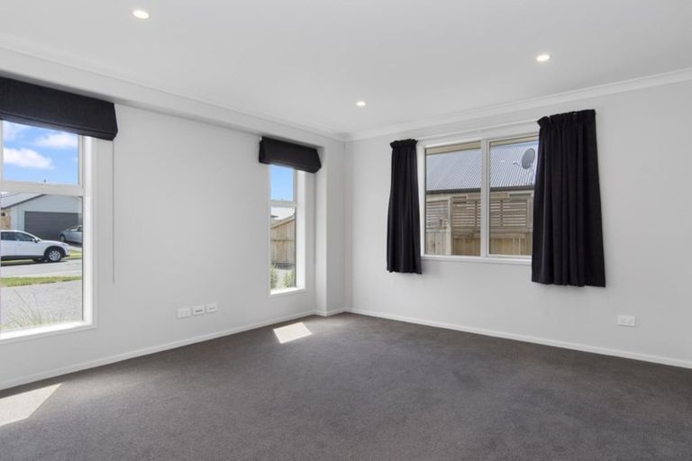 Photo of property in 57 Kahuparere Crescent, Pyes Pa, Tauranga, 3112