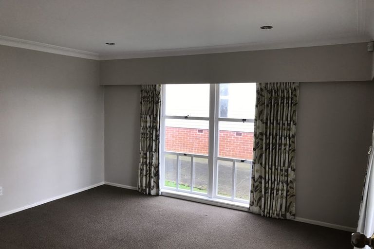 Photo of property in 7 Lyndhurst Road, Te Atatu South, Auckland, 0610