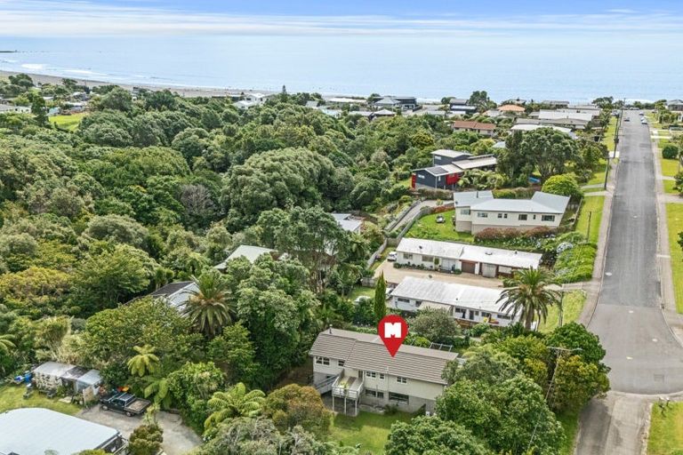 Photo of property in 52 Pitcairn Street, Oakura, 4314