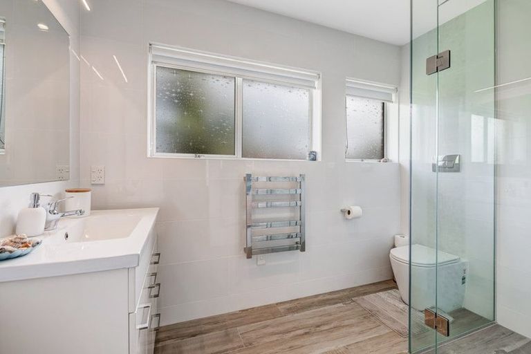 Photo of property in 1/11 Northwick Place, Hillcrest, Auckland, 0627