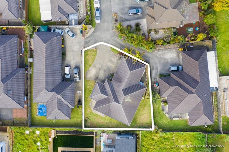 Photo of property in 16 Mcwhirters Farm Lane, Massey, Auckland, 0614