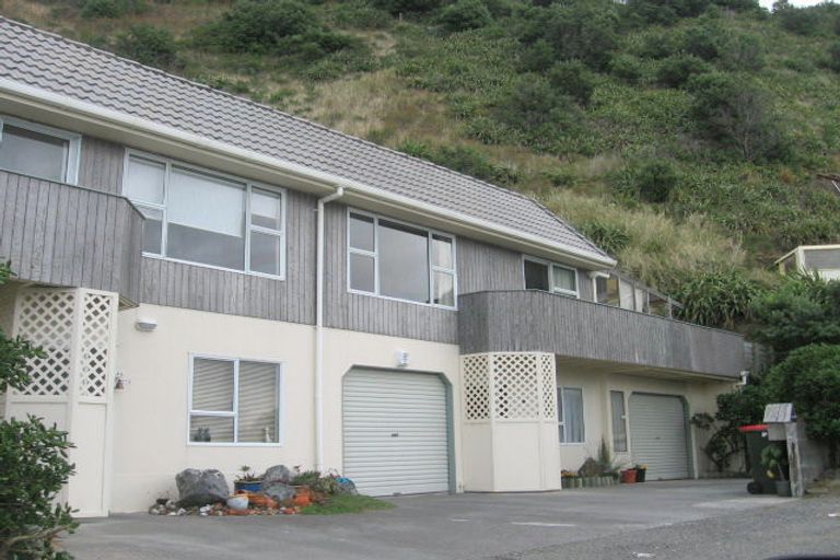 Photo of property in 418f3 Queens Drive, Lyall Bay, Wellington, 6022