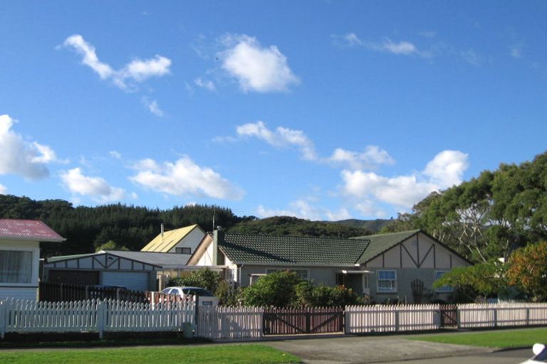Photo of property in 2 Mohaka Street, Wainuiomata, Lower Hutt, 5014