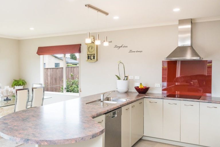 Photo of property in 19 Branigan Parade, Kelvin Grove, Palmerston North, 4414
