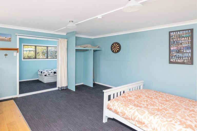 Photo of property in 11 Guthrie Crescent, Castlepoint, Masterton, 5889